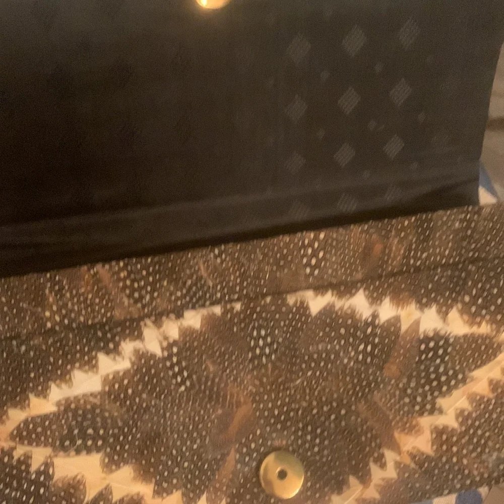 FRIDAY SALE~•= PEACOCK Feather clutch - Picture 4 of 8